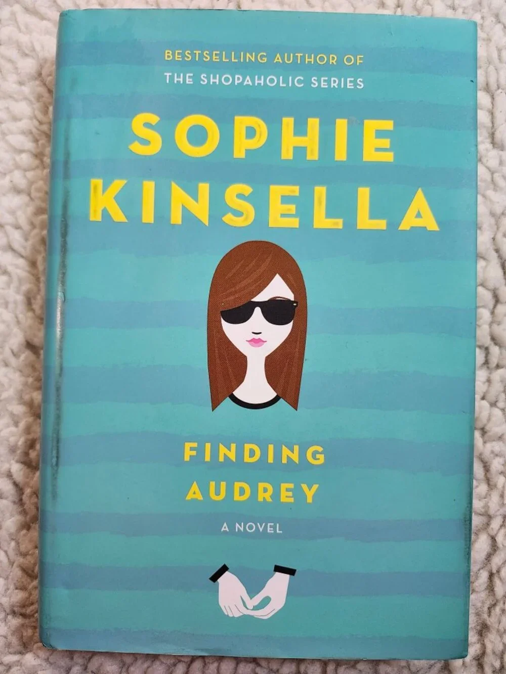 Sophie Kinsella Finding Audrey Hardcover 2015 Doubleday Canada Dust Jacket - Picture 1 of 14